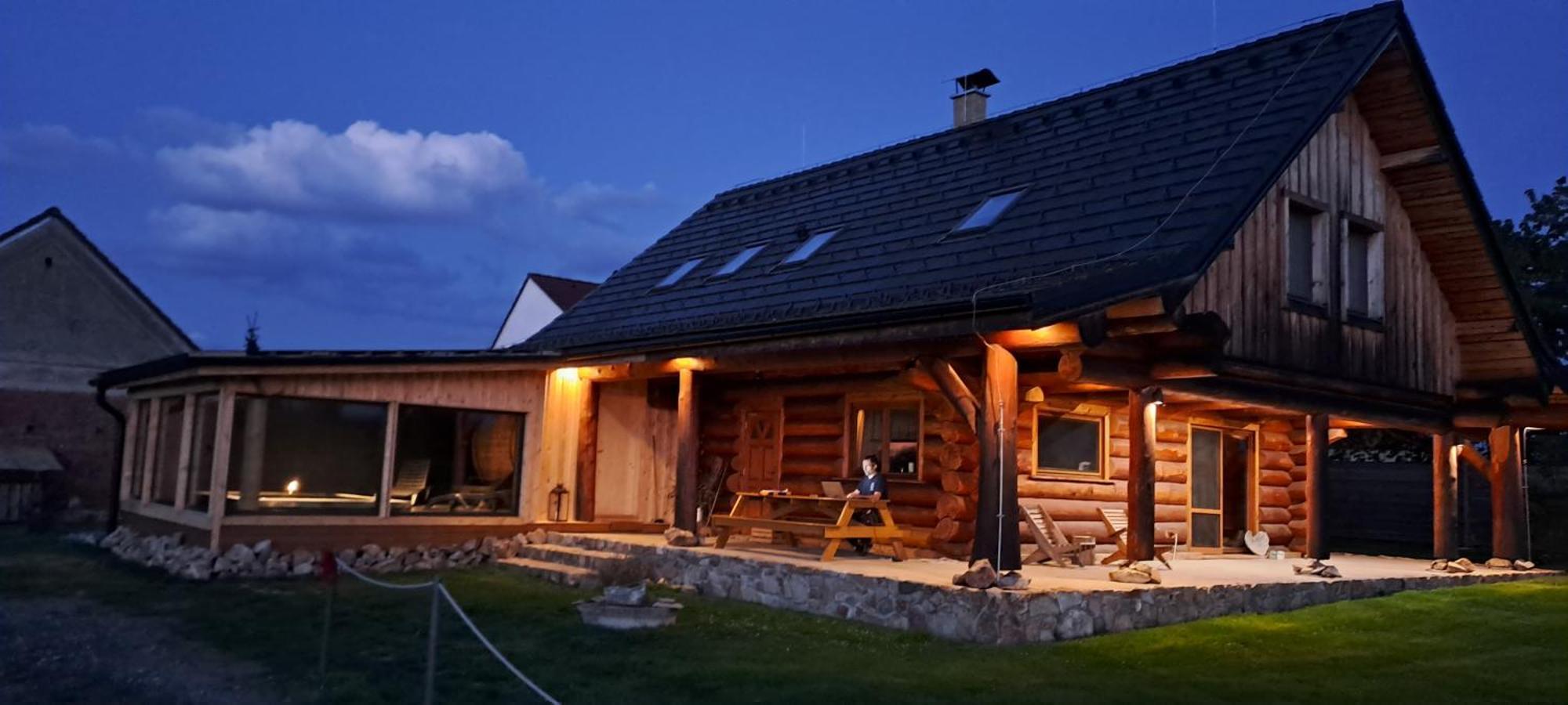 Wellness Srub U Holubu Villa Malsice Exterior foto